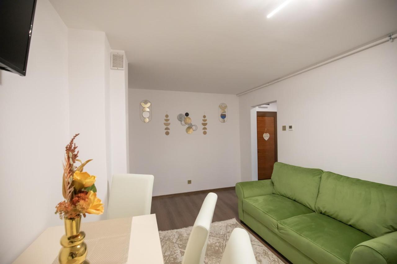 Apartament Gold Tîrgu Ocna Esterno foto
